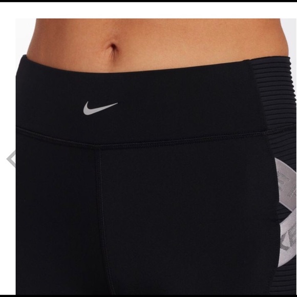nike women's aeroadapt pro 3 short